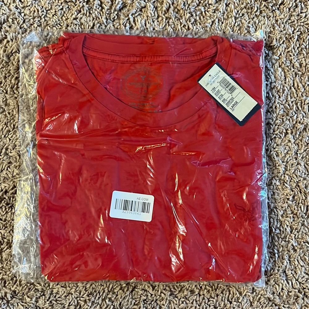 Mens American Eagle Legends T-Shirt NWT Color: Red Size: L
